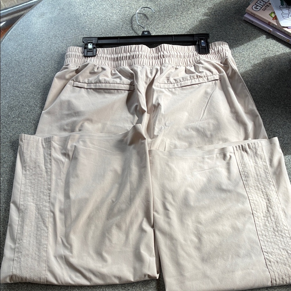 Athleta Avenue Wide Leg Crop Pants Size 10 - Picture 2 of 4